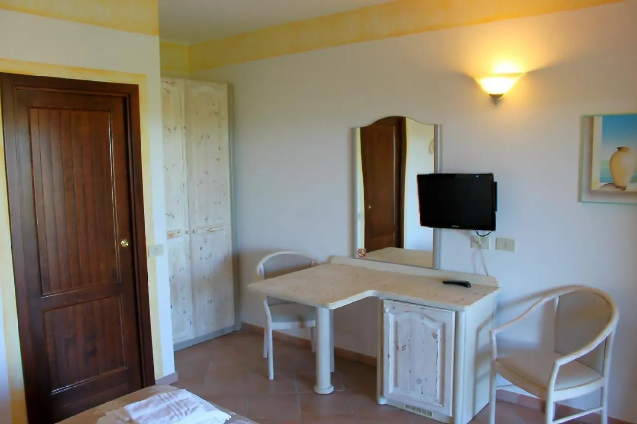 Residence Porto Mannu Palau 3*,